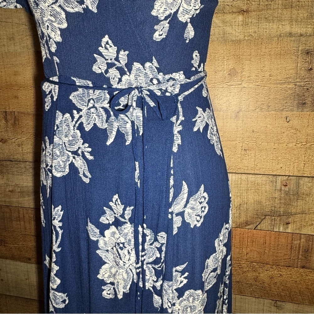Lulus Heart of Marigold Navy Blue Floral Print Wrap Maxi Dress size XS Gauzy - Picture 7 of 14